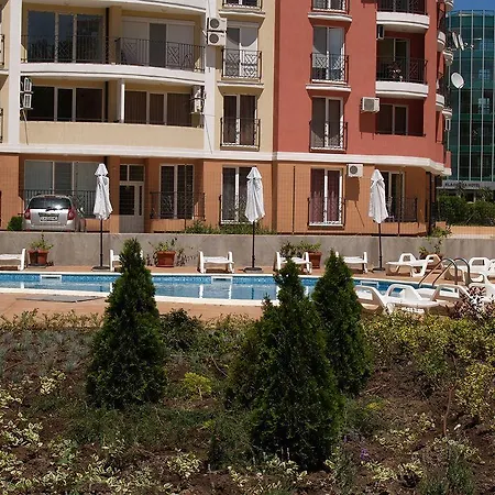 Sunflower Complex מלון דירות 3*