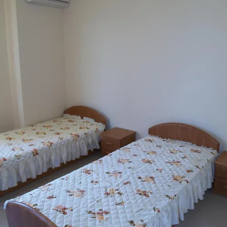 Sunflower Complex מלון דירות סאני ביץ'